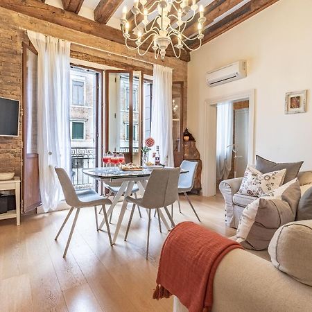 Italian Experience-Riva Degli Schiavoni Boutique Apartment Βενετία Εξωτερικό φωτογραφία