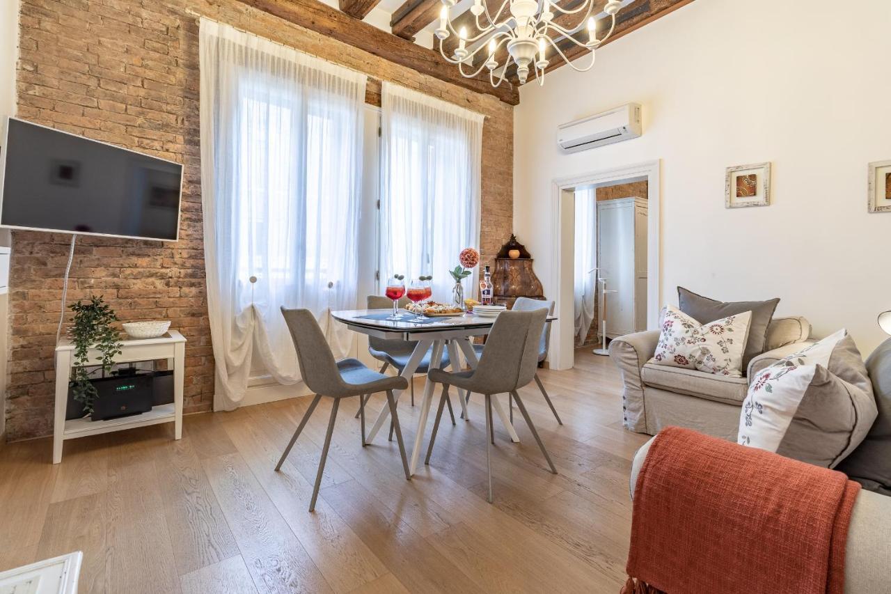 Italian Experience-Riva Degli Schiavoni Boutique Apartment Βενετία Εξωτερικό φωτογραφία