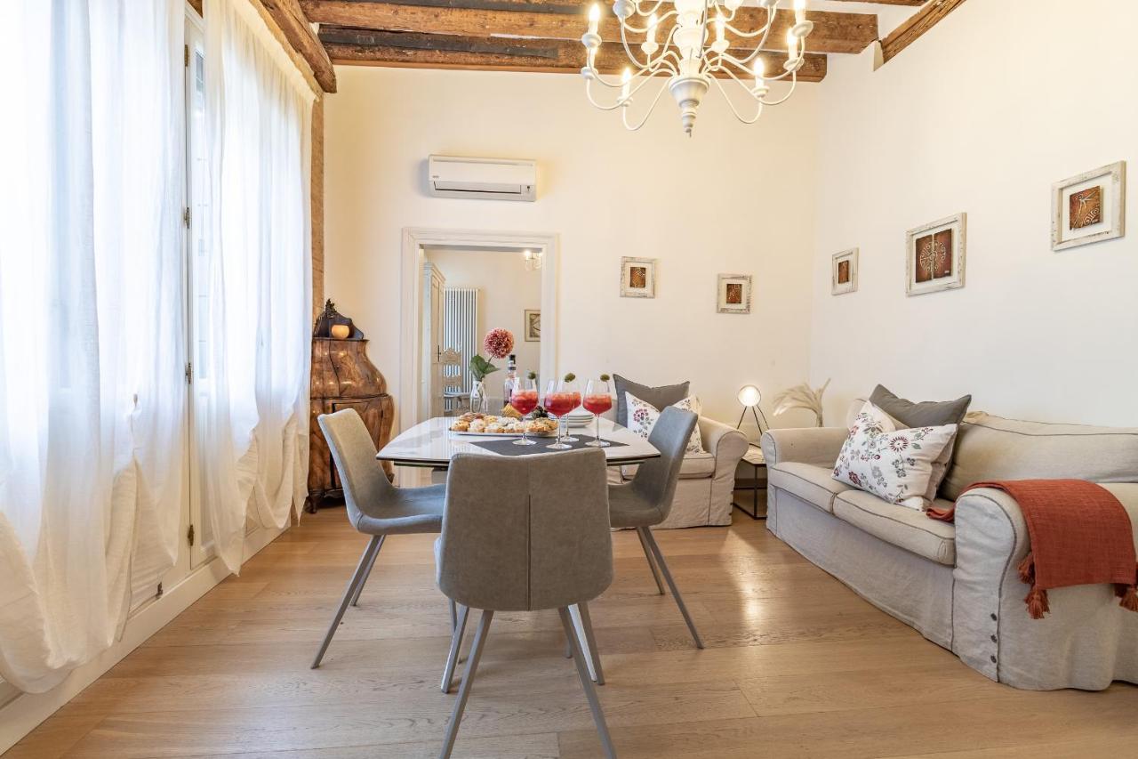 Italian Experience-Riva Degli Schiavoni Boutique Apartment Βενετία Εξωτερικό φωτογραφία