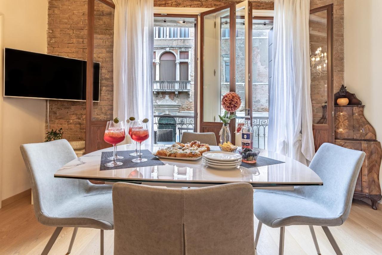 Italian Experience-Riva Degli Schiavoni Boutique Apartment Βενετία Εξωτερικό φωτογραφία